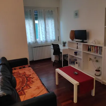 Apartment Bilocale Con Balcone Genoa