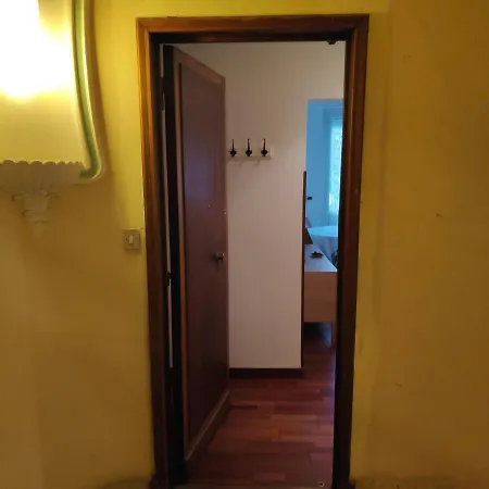 Bilocale Con Balcone Apartment Genoa