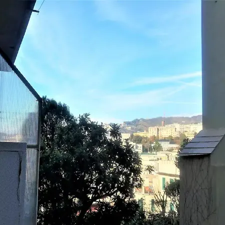 Bilocale Con Balcone Apartment Genoa